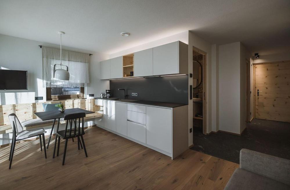 Ahrn Natur Apartment ลูตาโก ภายนอก รูปภาพ